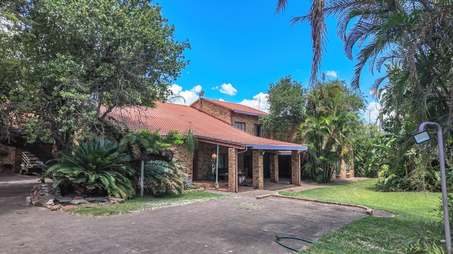 4 Bedroom Property for Sale in Waagfontein North West